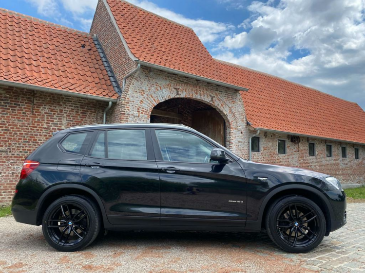 BMW X3 2.0 dA sDrive18 LED/Gps-Pro/Pano/Leder/Trekhaak! Leconte Motors