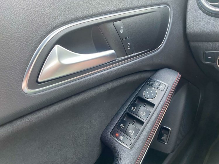 Mercedes-Benz CLA 180 AMG-PACK Full-LED/Gps/Sportzetels/Cruise/PDC...! Leconte Motors