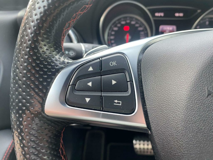 Mercedes-Benz CLA 180 AMG-PACK Full-LED/Gps/Sportzetels/Cruise/PDC...! Leconte Motors