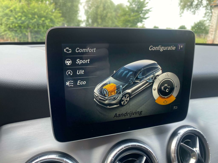 Mercedes-Benz CLA 180 AMG-PACK Full-LED/Gps/Sportzetels/Cruise/PDC...! Leconte Motors