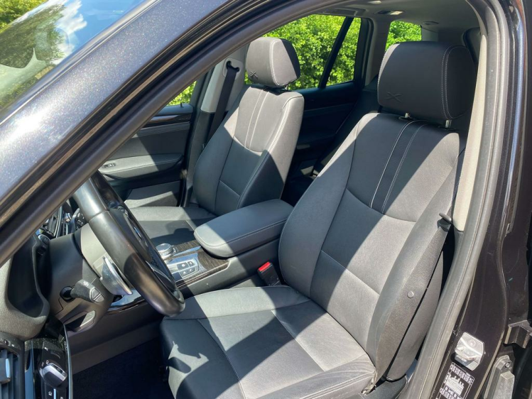 BMW X3 2.0 dAs sDrive18 X-Line Full-LED/Panodak/Leder/Gps Leconte Motors