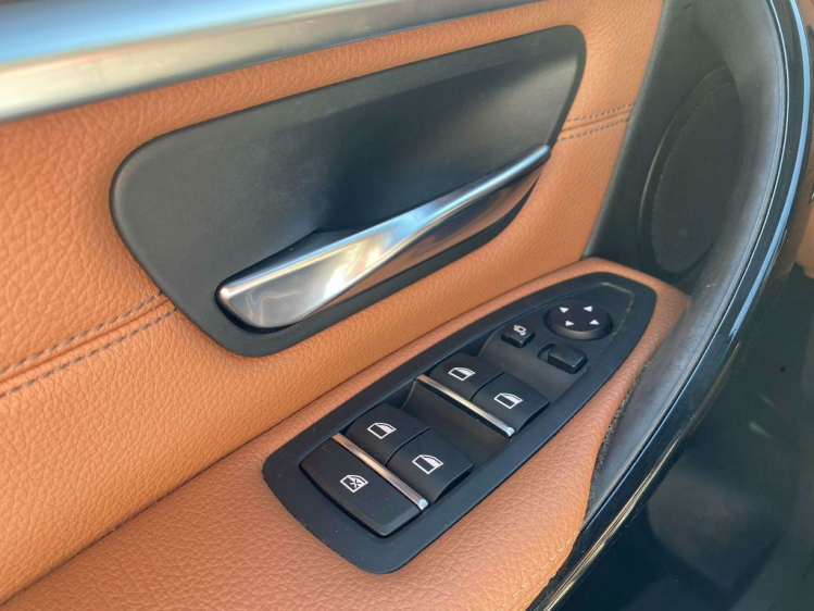 BMW 330 330e Plug-In Hybrid Luxury Pack LED/Sportzetels/.. Leconte Motors