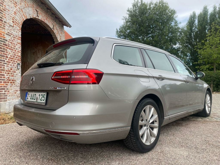Volkswagen Passat Variant 2.0 CR TDi Highline DSG Virtual/Leder/Camera/Gps! Leconte Motors