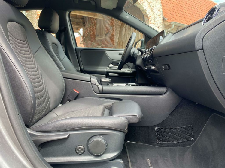 Mercedes-Benz B 180 B180i DCT Widescreen/Gps/Leder/Sportzetels/Camera! Leconte Motors