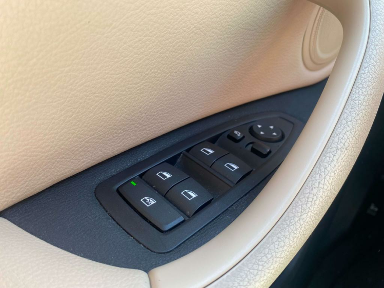 BMW X1 2.0d S-drive18 Full-LED/Leder/Gps/Zetelverw/Trekh! Leconte Motors