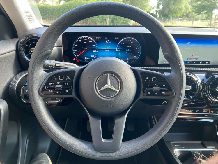 Mercedes-Benz A 160 A160i 15.000km Widescreen/Gps/Camera/PDC/Cruise/19 Leconte Motors