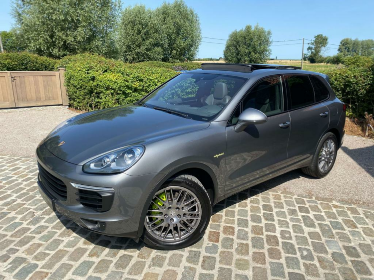 Porsche Cayenne 3.0i S e-Hybrid Panodak/Luchtvering/Camera/Gps! Leconte Motors