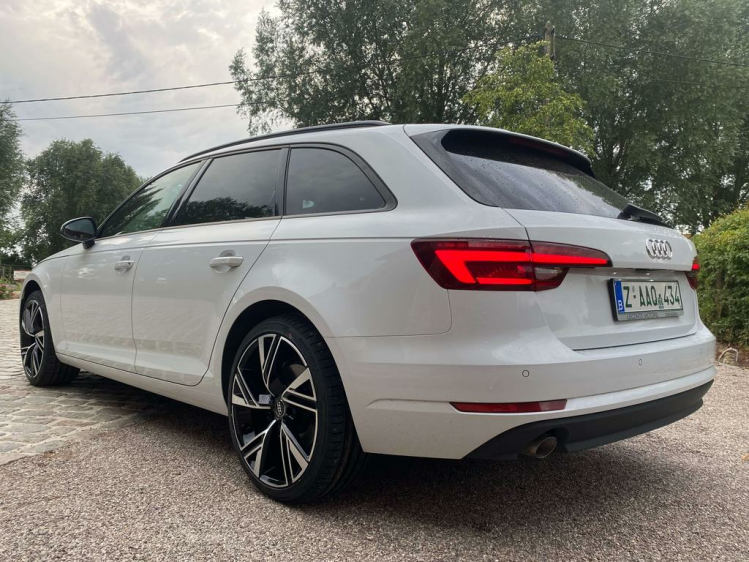 Audi A4 2.0 TDi S tronic Matrix Full-LED/Leder/Gps/Cruise! Leconte Motors