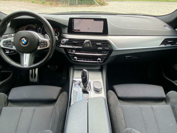 BMW 530 530E Plug In Hybrid M-Sportpack Schuifdak/HUD/CAM! Leconte Motors