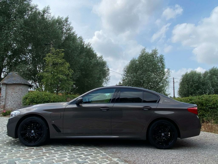 BMW 530 530E Plug In Hybrid M-Sportpack Schuifdak/HUD/CAM! Leconte Motors