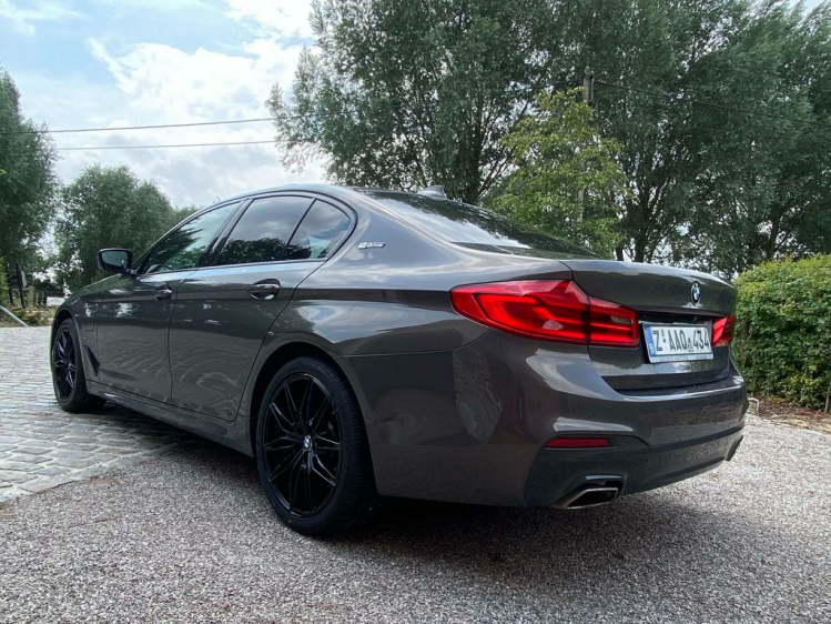 BMW 530 530E Plug In Hybrid M-Sportpack Schuifdak/HUD/CAM! Leconte Motors