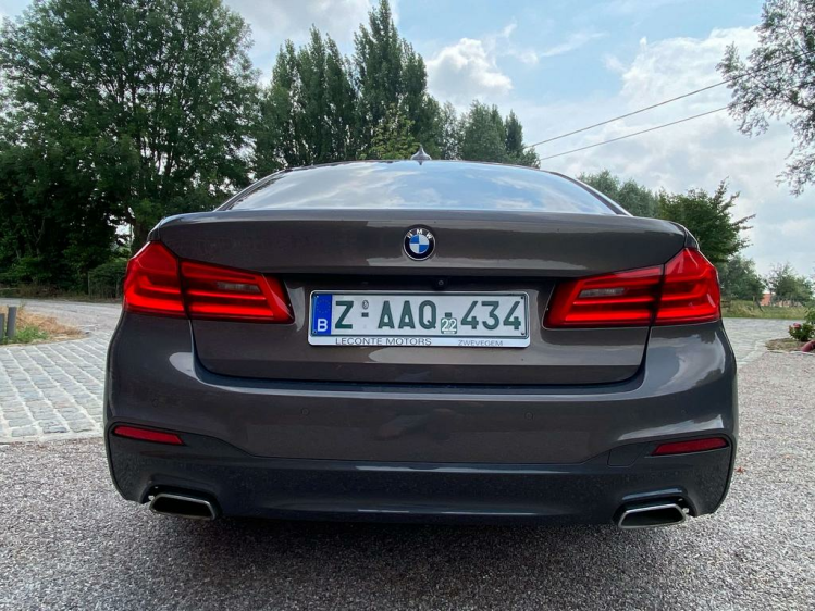 BMW 530 530E Plug In Hybrid M-Sportpack Schuifdak/HUD/CAM! Leconte Motors
