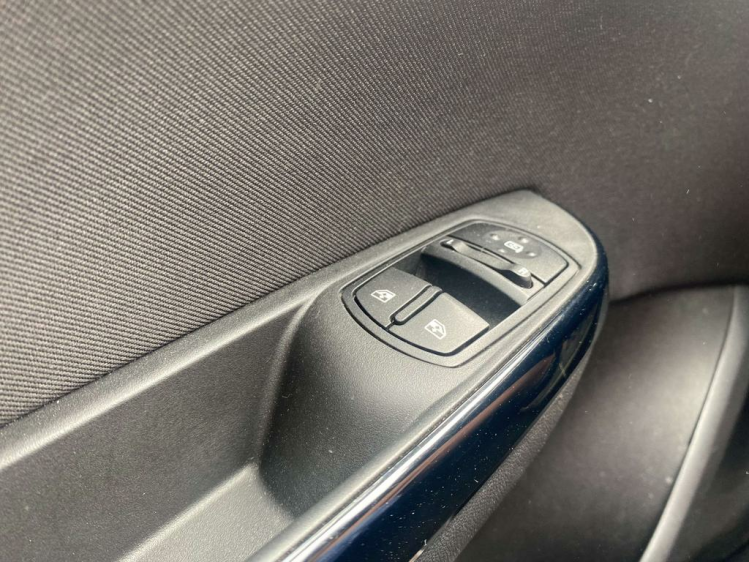 Opel Corsa 1.4i 5-deurs 16.000km Gps/Cruise-Control/PDC/Airco Leconte Motors