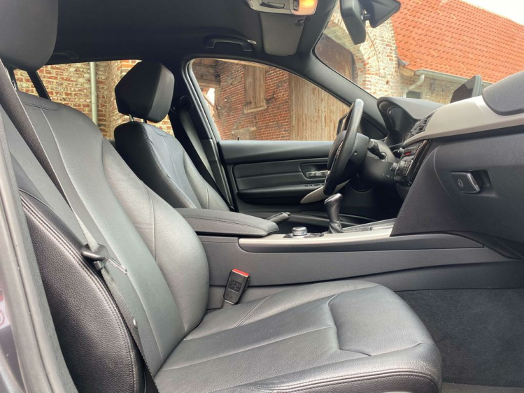 BMW 316 316d Touring 49.000km Navigatie/Leder/Cruise/USB.. Leconte Motors