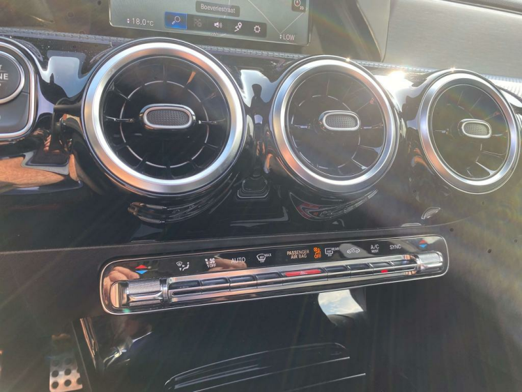 Mercedes-Benz A 200 A200iA AMG-PACK Full/LED/Panodak/Leder/Camera... Leconte Motors