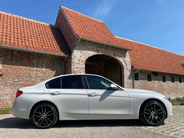 BMW 316 316dA Berline Full-LED/Navigatie/Cruise/USB/BT/..! Leconte Motors