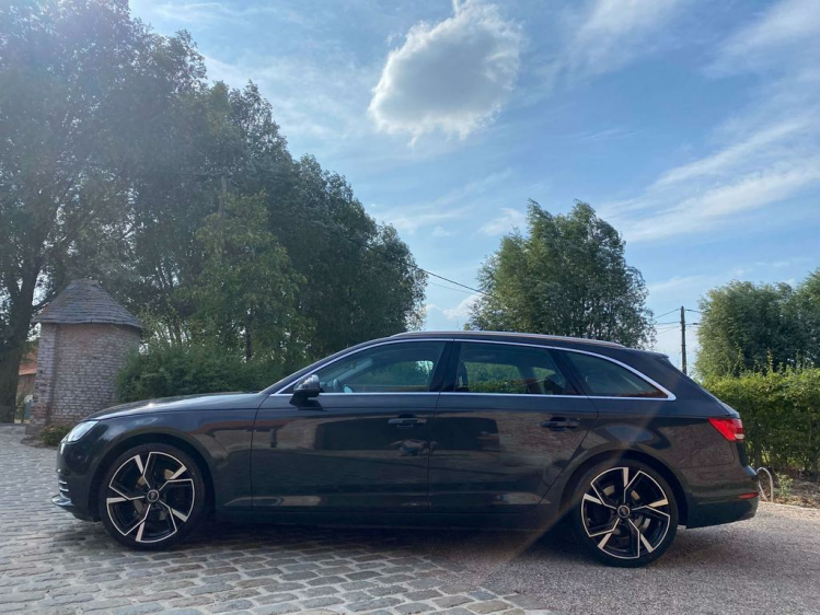 Audi A4 2.0 TDi S tronic Virtual Cockpit/Sportzetels/Gps.. Leconte Motors