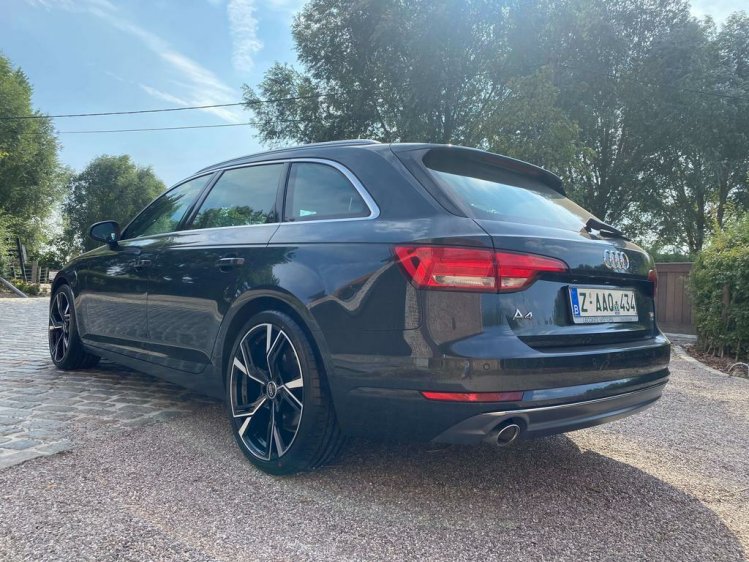 Audi A4 2.0 TDi S tronic Virtual Cockpit/Sportzetels/Gps.. Leconte Motors