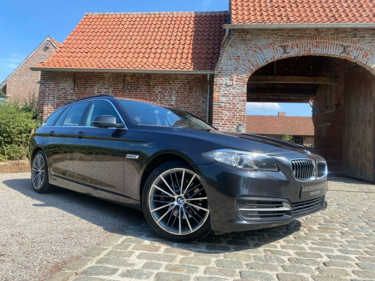 BMW 520 520dA Touring Xenon/Leder/Gps/USB/PDC/19'Alu's...! Leconte Motors