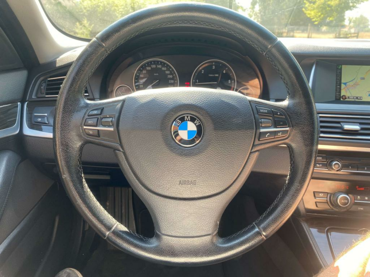 BMW 520 520dA Touring Xenon/Leder/Gps/USB/PDC/19'Alu's...! Leconte Motors