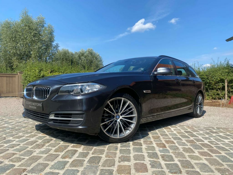 BMW 520 520dA Touring Xenon/Leder/Gps/USB/PDC/19'Alu's...! Leconte Motors
