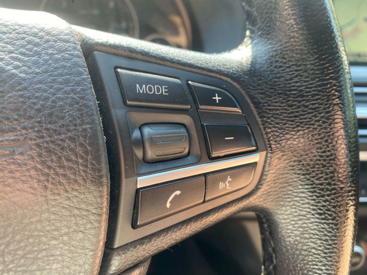 BMW 520 520dA Touring Xenon/Leder/Gps/USB/PDC/19'Alu's...! Leconte Motors