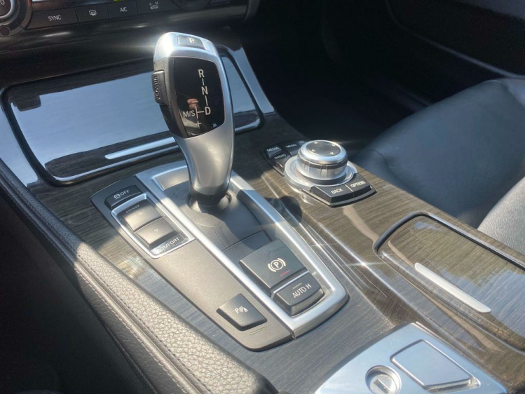 BMW 520 520dA Touring Xenon/Leder/Gps/USB/PDC/19'Alu's...! Leconte Motors