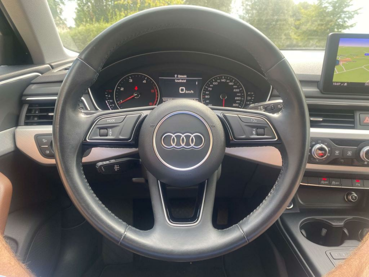 Audi A4 2.0TDI S-Tronic S-Line Matrix/Gps/Sportzetels/PDC Leconte Motors