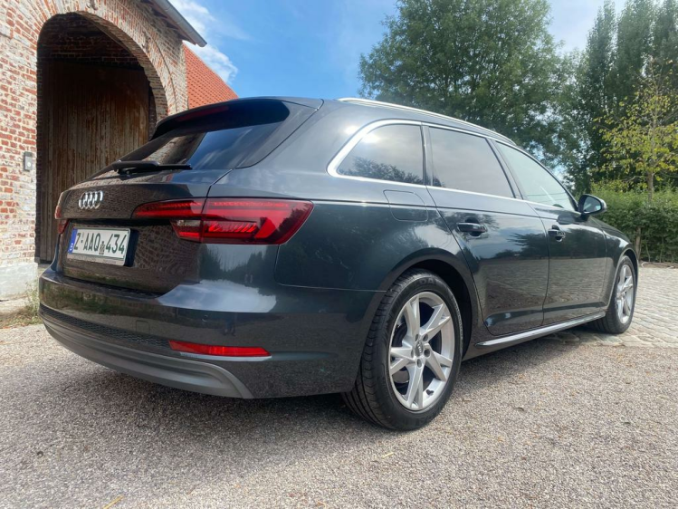Audi A4 2.0TDI S-Tronic S-Line Matrix/Gps/Sportzetels/PDC Leconte Motors