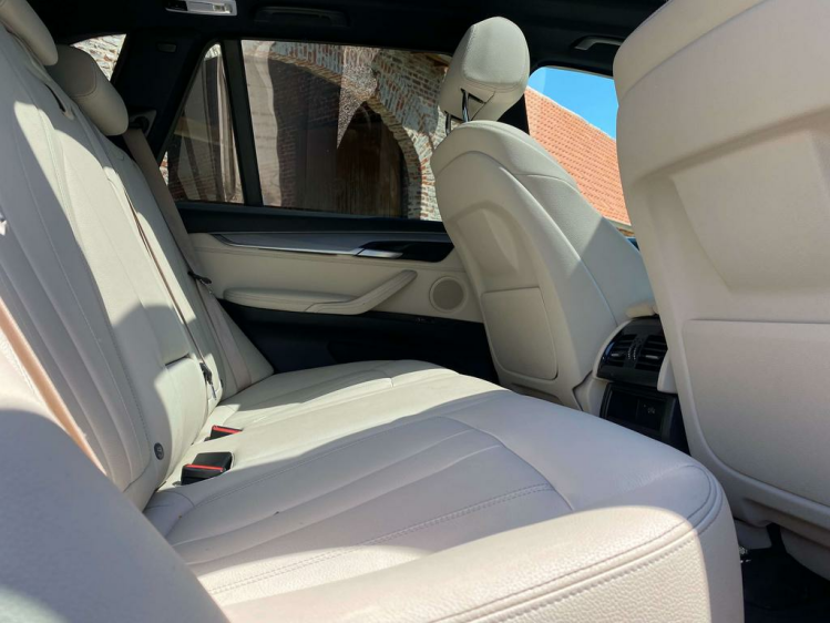 BMW X5 3.0 dAS xDrive30 M-Pack Pano/Head-UP/Camera/Leder! Leconte Motors