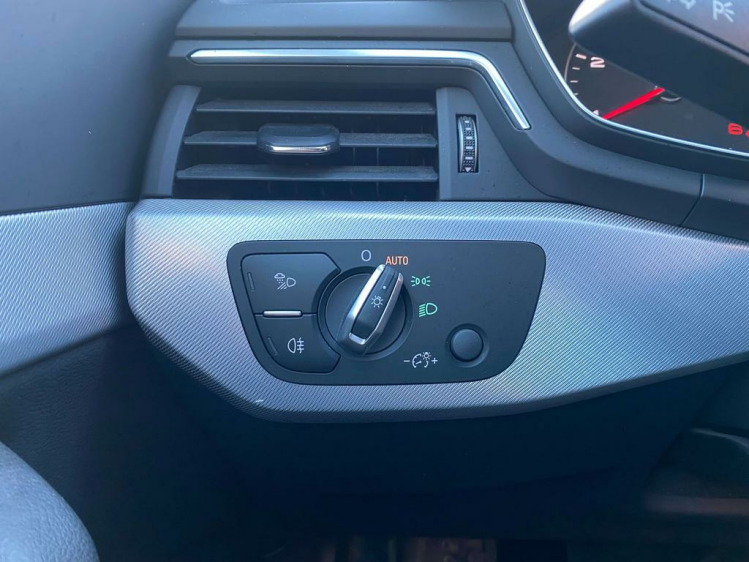 Audi A4 2.0 TDi ultra S tronic S-Line Matrix/Gps/Trekhaak! Leconte Motors