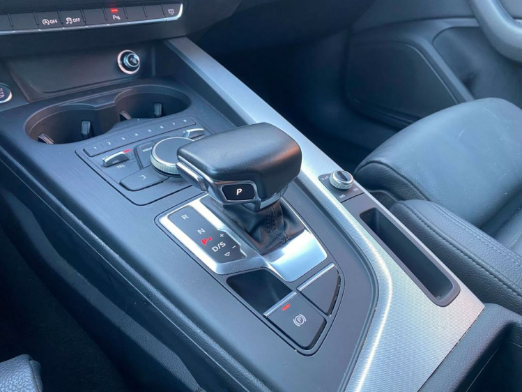 Audi A4 2.0 TDi ultra S tronic S-Line Matrix/Gps/Trekhaak! Leconte Motors