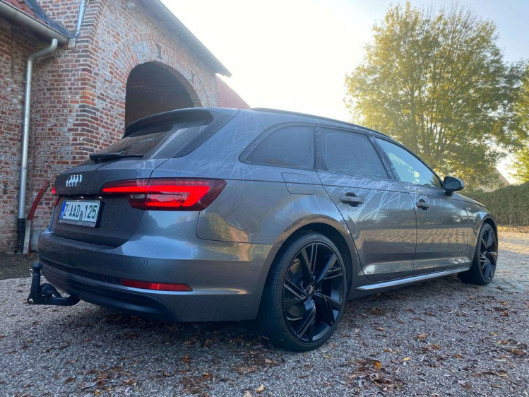 Audi A4 2.0 TDi ultra S tronic S-Line Matrix/Gps/Trekhaak! Leconte Motors