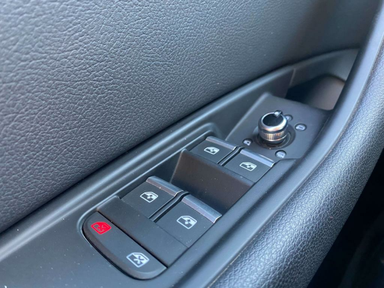 Audi A4 2.0TDI S-Tronic Virtual-Cockpit/Matrix/Leder/GPS.. Leconte Motors