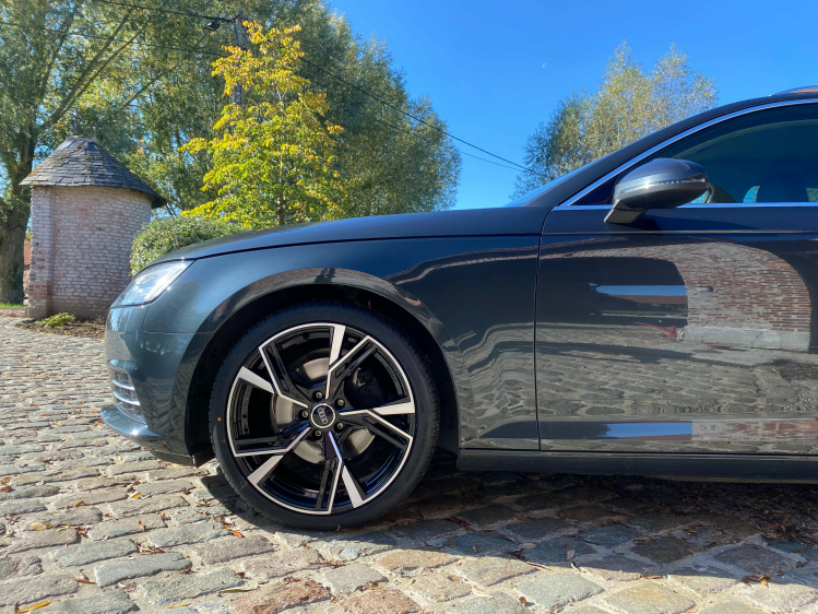 Audi A4 2.0TDI S-Tronic Virtual-Cockpit/Matrix/Leder/GPS.. Leconte Motors