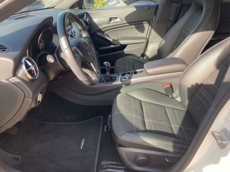Mercedes-Benz CLA 200 CDI Sport-Pack Xenon/Leder/Gps/Sportzetels/PDC/.. Leconte Motors