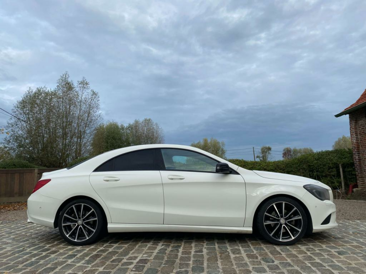 Mercedes-Benz CLA 200 CDI Sport-Pack Xenon/Leder/Gps/Sportzetels/PDC/.. Leconte Motors