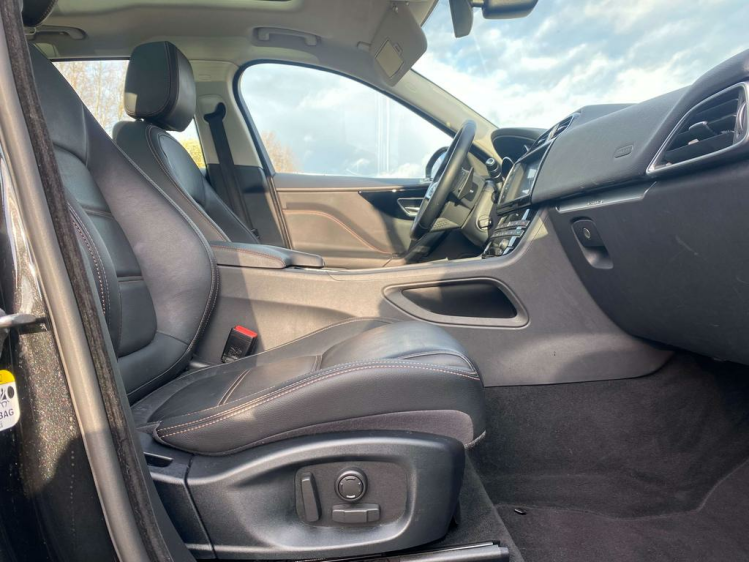 Jaguar F-Pace 2.0d Automaat/Panodak/Leder/Navigatie/Camera!/ Leconte Motors