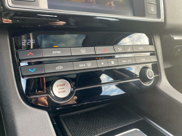 Jaguar F-Pace 2.0d Automaat/Panodak/Leder/Navigatie/Camera!/ Leconte Motors