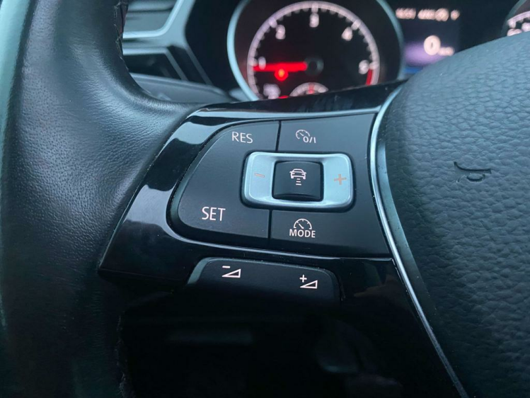 Volkswagen Touran 2.0 TDi Highline DSG 7-zitpl/Panodak/Gps/Zetelverw Leconte Motors