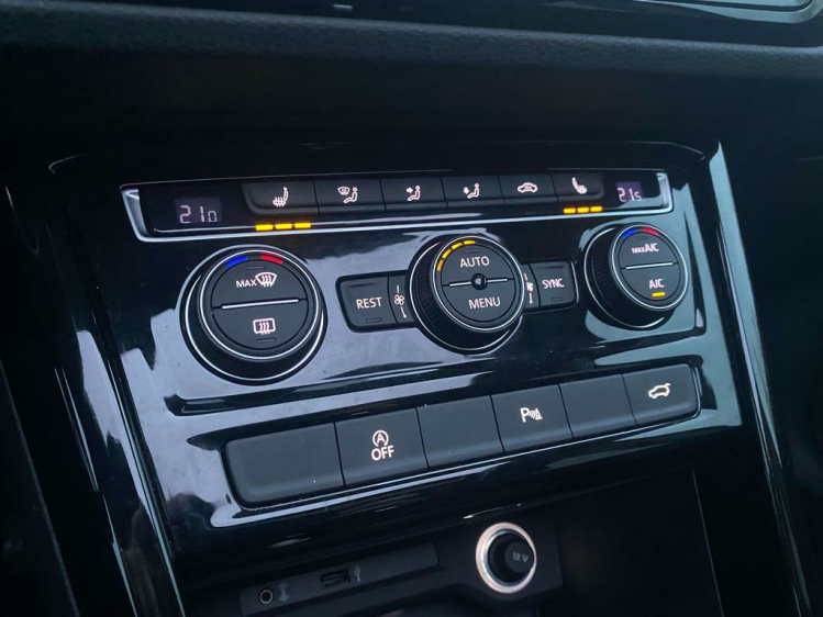 Volkswagen Touran 2.0 TDi Highline DSG 7-zitpl/Panodak/Gps/Zetelverw Leconte Motors