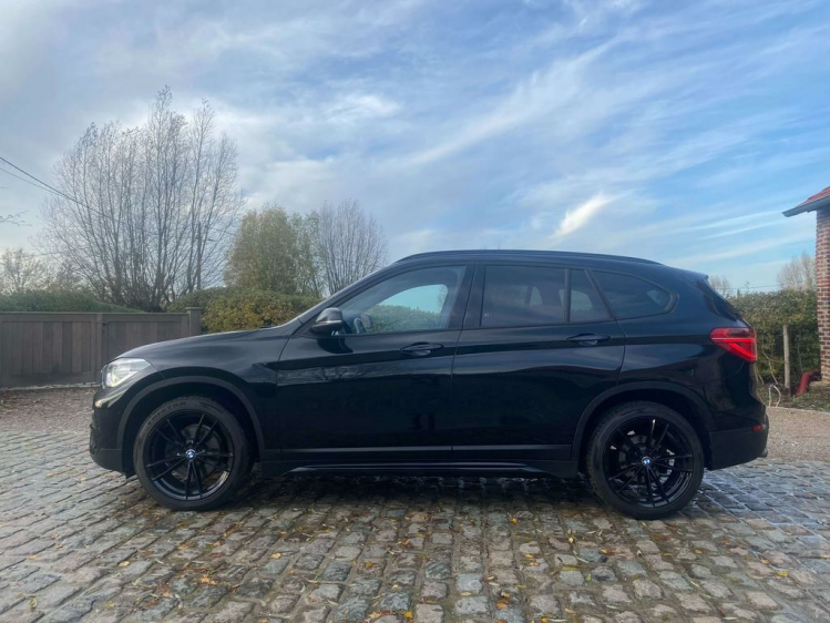 BMW X1 1.5iA sDrive18 Sport-Pack Full-LED/Sportzetels/Gps Leconte Motors