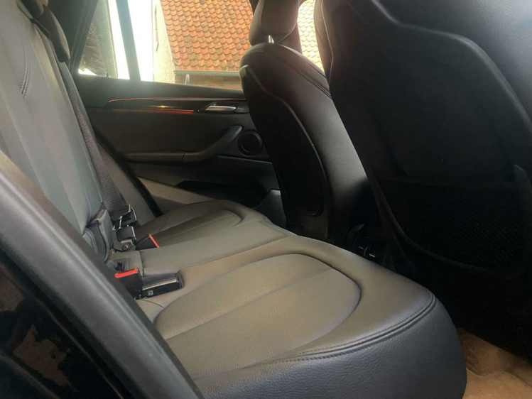 BMW X1 1.5iA sDrive18 Sport-Pack Full-LED/Sportzetels/Gps Leconte Motors