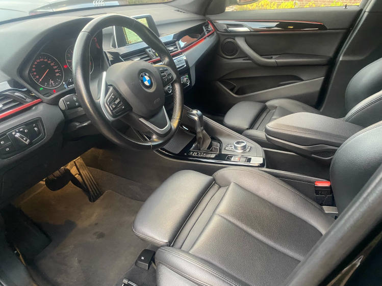 BMW X1 1.5iA sDrive18 Sport-Pack Full-LED/Sportzetels/Gps Leconte Motors