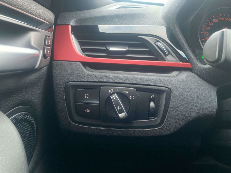 BMW X1 1.5iA sDrive18 Sport-Pack Full-LED/Sportzetels/Gps Leconte Motors