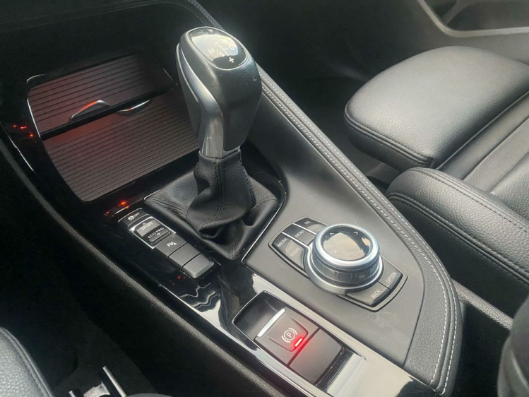 BMW X1 1.5iA sDrive18 Sport-Pack Full-LED/Sportzetels/Gps Leconte Motors