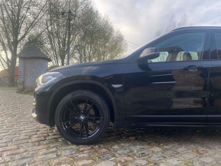 BMW X1 1.5iA sDrive18 Sport-Pack Full-LED/Sportzetels/Gps Leconte Motors