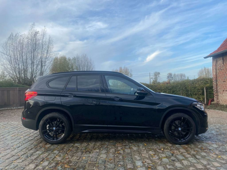 BMW X1 1.5iA sDrive18 Sport-Pack Full-LED/Sportzetels/Gps Leconte Motors