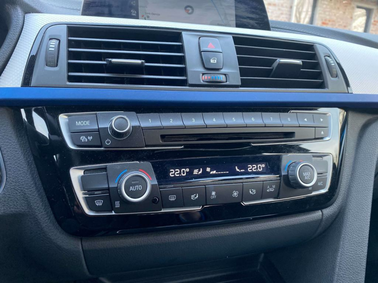 BMW 330 330eA Plug-In Hybrid M-Pack Estoril LED/Gps/Cruise Leconte Motors