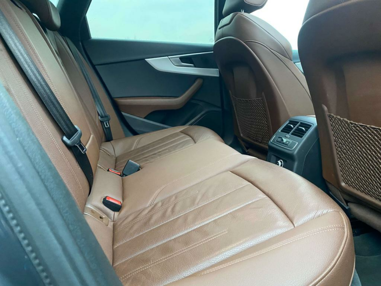 Audi A4 2.0 TDi S tronic Virtual/Panodak/Sportzetels/CAM! Leconte Motors